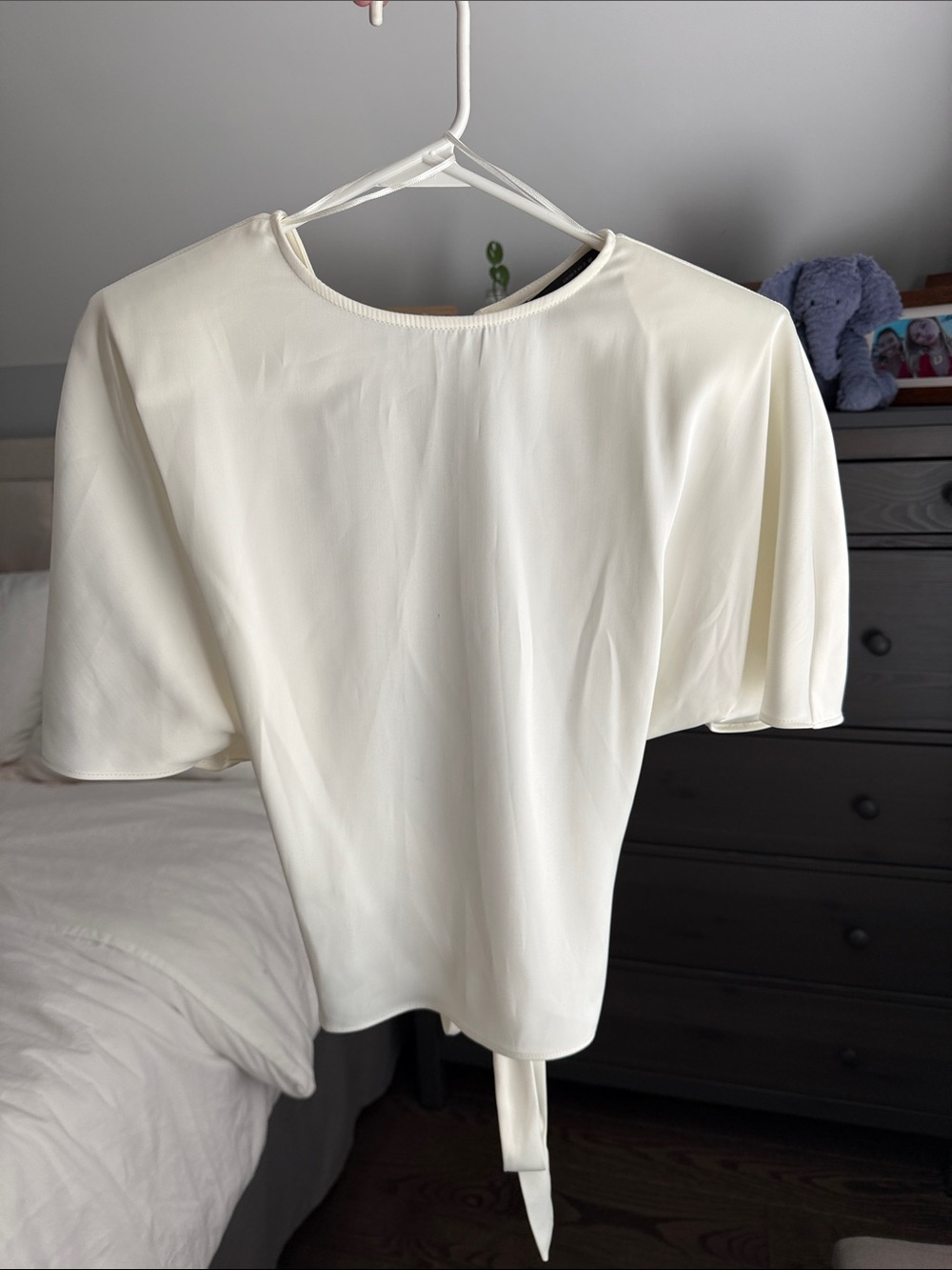 Women’s ZARA White Silky Short-Sleeve Tie-Back Top
